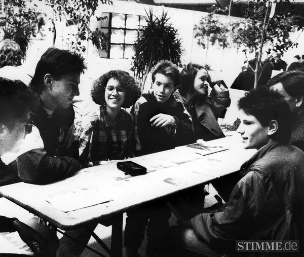 1990: Geselligkeit kommt beim Tennisturnier Heilbronn Open nicht zu kurz. 1990: Geselligkeit kommt beim Tennisturnier Heilbronn Open nicht zu kurz.