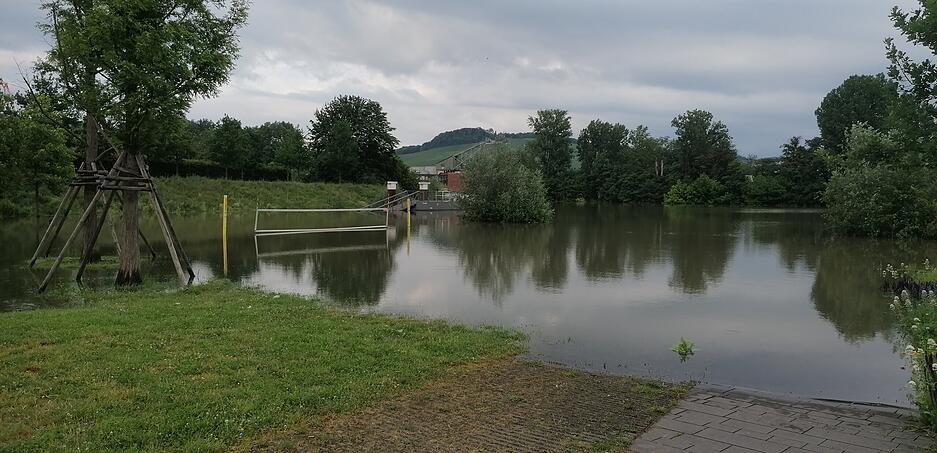 Fotos zeigen Ausmaß des Hochwassers im Raum Heilbronn-Hohenlohe Fotos zeigen Ausmaß des Hochwassers im Raum Heilbronn-Hohenlohe