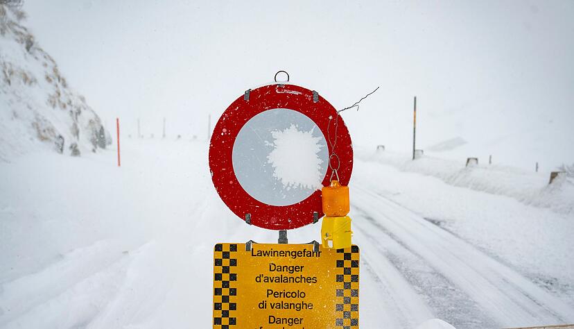 Brisante Lawinenlage in den Alpen: Bislang ist keine Entspannung in den n&auml;chsten Tagen in Sicht.