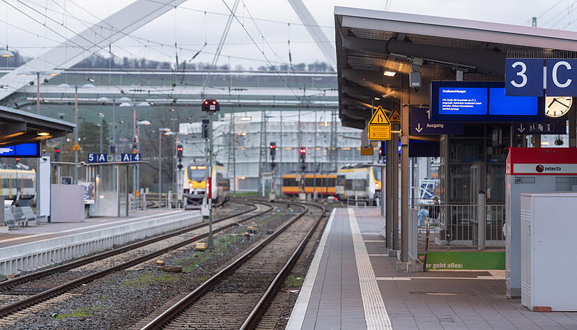 Am Montag werden wegen des deutschlandweiten Streiks im öffentlichen Verkehr auch in der Region Heilbronn keine Busse fahren, Einschränkungen gibt es auch im Stadtbahnverkehr. Am Montag werden wegen des deutschlandweiten Streiks im öffentlichen Verkehr auch in der Region Heilbronn keine Busse fahren, Einschränkungen gibt es auch im Stadtbahnverkehr.