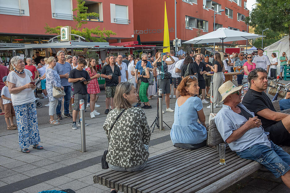 Drei Tage lang verwandelte sich die Innenstadt von Bad Rappenau zur Open-Air-Bühne. Beim 47. Stadtfest sorgten Bands, Kinderprogramm, Lichtinstallationen und kulinarische Angebote für Stimmung.
