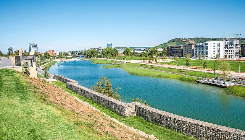 Der Karlssee auf dem ehemaligen Heilbronner Bundesgartenschaugelände verfügt über ein besonderes System zur Wasserreinigung und -speicherung.