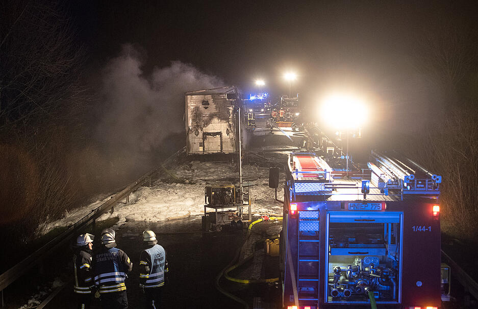 Brennender Gefahrgut-Lkw