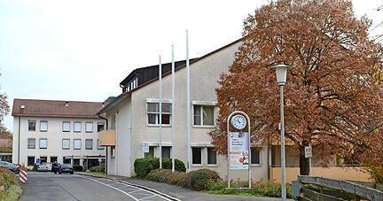 Das Krankenhaus Möckmühl soll geschlossen werden, das verärgert die Bürger. Manche wissen nicht, wie sie zu den anderen Kliniken kommen sollen.Foto: Landauer Das Krankenhaus Möckmühl soll geschlossen werden, das verärgert die Bürger. Manche wissen nicht, wie sie zu den anderen Kliniken kommen sollen.Foto: Landauer