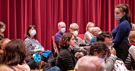 In der Gespr&auml;chsrunde der B&ouml;ckinger mit der Stadt ging es in gro&szlig;en Teilen darum, dass die Bewohner weiterhin gut mit dem Auto durchkommen wollen.
Foto: Tina Schulze