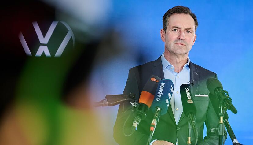 Der Autobauer habe harte Entscheidungen treffen müssen, sagte VW-Markenchef Schäfer.