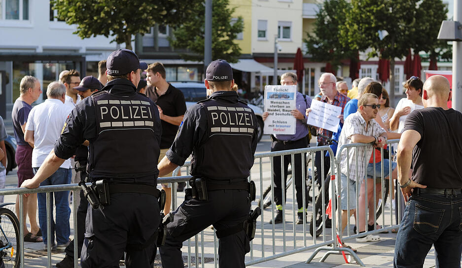 Kundgebung gegen Rechts bei AfD-Veranstaltung Kundgebung gegen Rechts bei AfD-Veranstaltung