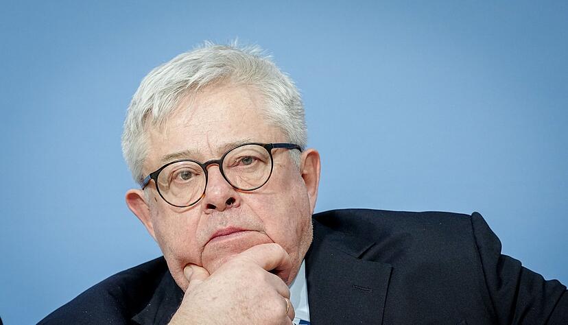 Rechtsvertreter Degenhart rechnet mit einem Erfolg in Karlsruhe. Rechtsvertreter Degenhart rechnet mit einem Erfolg in Karlsruhe.