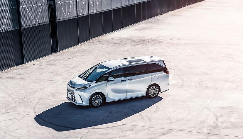 Nische bei den Großraumlimousinen: Modelle wie der Lexus LM setzen bei Vans voll auf Luxus. Nische bei den Großraumlimousinen: Modelle wie der Lexus LM setzen bei Vans voll auf Luxus.