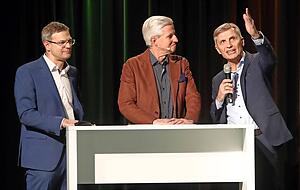 "Die Unterl&auml;nder Sporthilfe hat &uuml;ber viele Jahre einen tollen Job gemacht", sagt ihr Vorsitzender Richard Lohmiller (rechts). Marco Haaf (links) betreut das neue Perspektivteam f&uuml;r Olympia 2024. In der Mitte: Chefredakteur Uwe Ralf Heer.