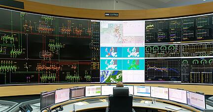 Amprion ist zusammen mit dem Übertragungsnetzbetreiber Swissgrid für die Überwachung der Netzfrequenz in Europa zuständig.