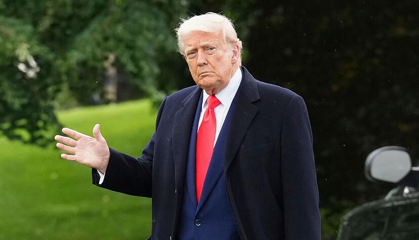 Trump macht sich auf den Weg zu seinem Krypto-Dinner.