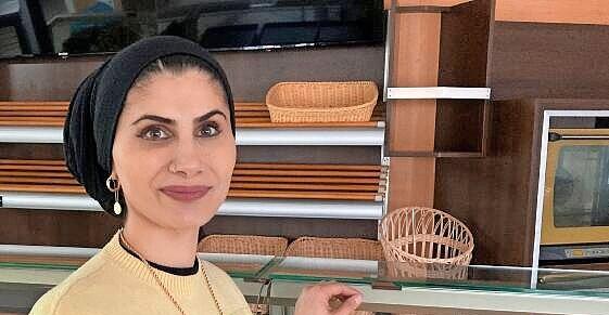 Aysel Ay will ihre Waren in der in der Bonfelder Stra&szlig;e anbieten.