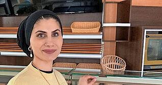 Aysel Ay will ihre Waren in der in der Bonfelder Stra&szlig;e anbieten.