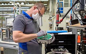 Elektronik steckt schon heute in jedem Ventilator. Aber da geht noch mehr... Fotos: EBM-Papst