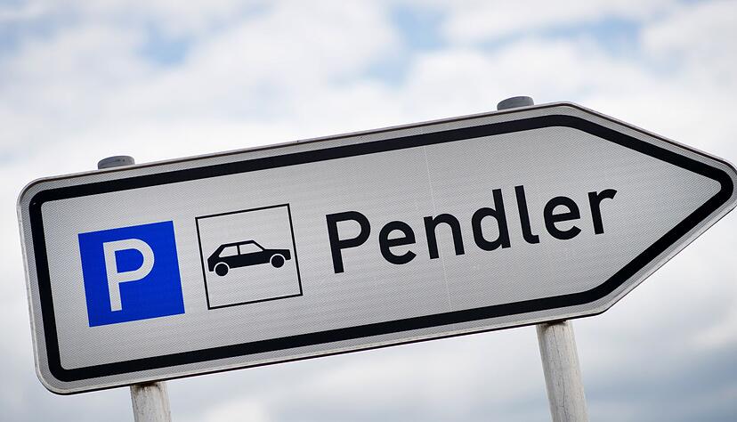 Mit der Pendlerpauschale kann man Kosten für die Fahrt zur Arbeit steuerlich geltend machen. (Illustration) Mit der Pendlerpauschale kann man Kosten für die Fahrt zur Arbeit steuerlich geltend machen. (Illustration)