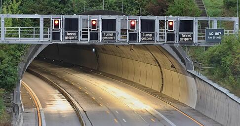 Der Engelbergtunnel ist beschmiert worden. (Symbolbild)