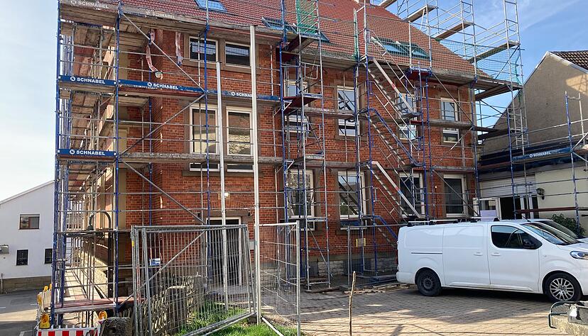 An der Grundschule Berwangen laufen derzeit Sanierungsarbeiten.