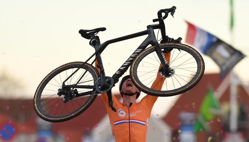 Mathieu van der Poel ist neuer Cross-Weltmeister.