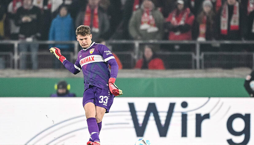 Alexander Nübel: Nach der etwas hektischen Anfangsphase gab es auch kaum noch Aufregung vor dem Kasten des VfB Stuttgart. Erst in der zweiten Halbzeit musste sich Nübel strecken und zeichnete sich aus. Note: 3