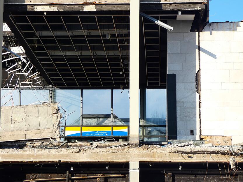 Teile des Rappsodie-Hallenbads sind am 8. Januar 2026 bereits abgerissen.