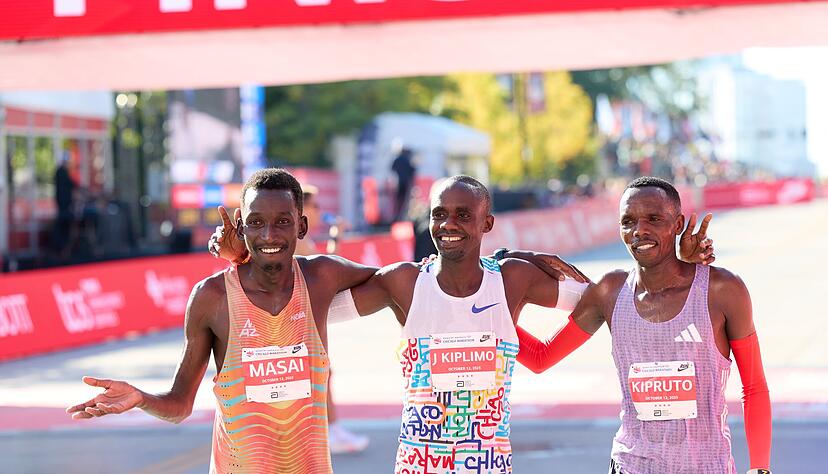 Jacob Kiplimo (M) aus Uganda hat den Chicago-Marathon gewonnen. Jacob Kiplimo (M) aus Uganda hat den Chicago-Marathon gewonnen.