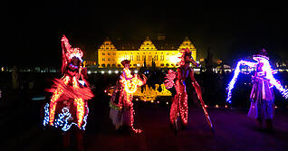 Die sogenannten Stelzenl&auml;ufer bleiben dem Musikfest auf Schloss Weikersheim erhalten. Allerdings f&auml;llt die gro&szlig;e Open-Air-B&uuml;hne in dieser Kultursommer-Saison ebenso weg wie das Abschlussfeuerwerk.