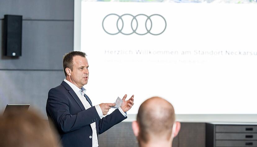 Zur Einf&uuml;hrung gab es allgemeine Infos zur Geschichte des Audi-Standorts Neckarsulm. Erwin G&ouml;bbel macht seit vielen Jahren Werkf&uuml;hrungen.