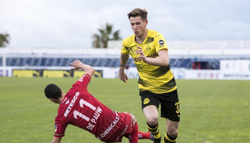 F&auml;llt bei Borussia Dortmund erneut aus: Weltmeister Eric Durm (r). Foto: David Inderlied
