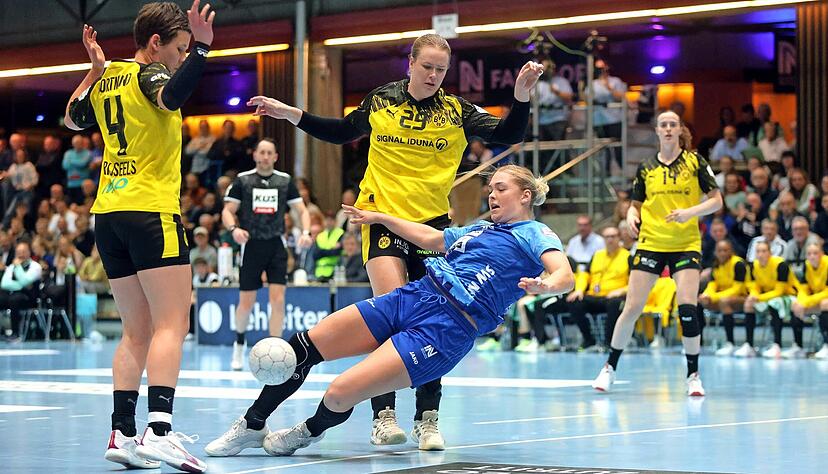 Wenn sich der Ball weder in der eigenen Hand noch im gegnerischen Tor befindet, wird es schwer. Kim Hinkelmann und die Sport-Union Neckarsulm verloren erneut deutlich.