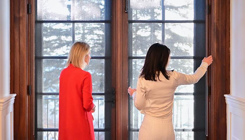 Bundesaußenministerin Annalena Baerbock (r) und Kaja Kallas, Hohe Vertreterin der Europäischen Kommission für die Außen- und Sicherheitspolitik Bundesaußenministerin Annalena Baerbock (r) und Kaja Kallas, Hohe Vertreterin der Europäischen Kommission für die Außen- und Sicherheitspolitik