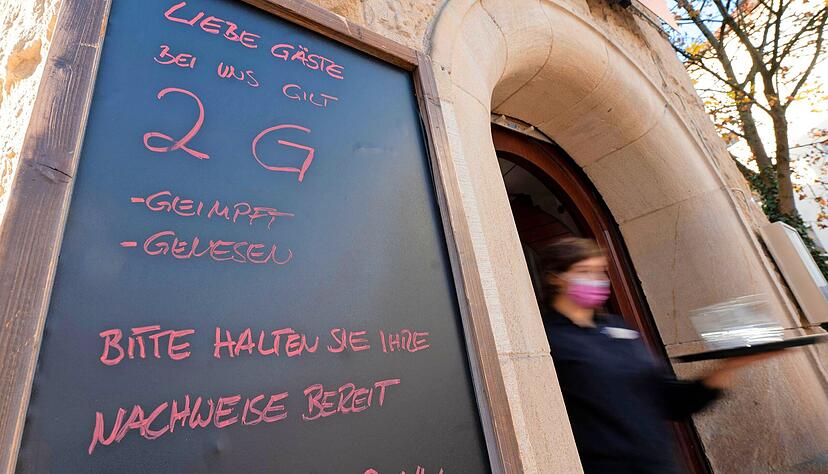 Die Gastronomie sp&uuml;rt die versch&auml;rften Corona-Regelnbereits deutlich. Vor allem Weihnachtsfeiern werden derzeit storniert. Foto: dpa