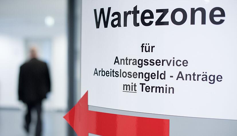 Trotz Krisen wie Corona oder Krieg:  Aktuelle Zahlen belegen, dass sich nur wenige Selbstst&auml;ndige freiwillig gegen Arbeitslosigkeit versichern.