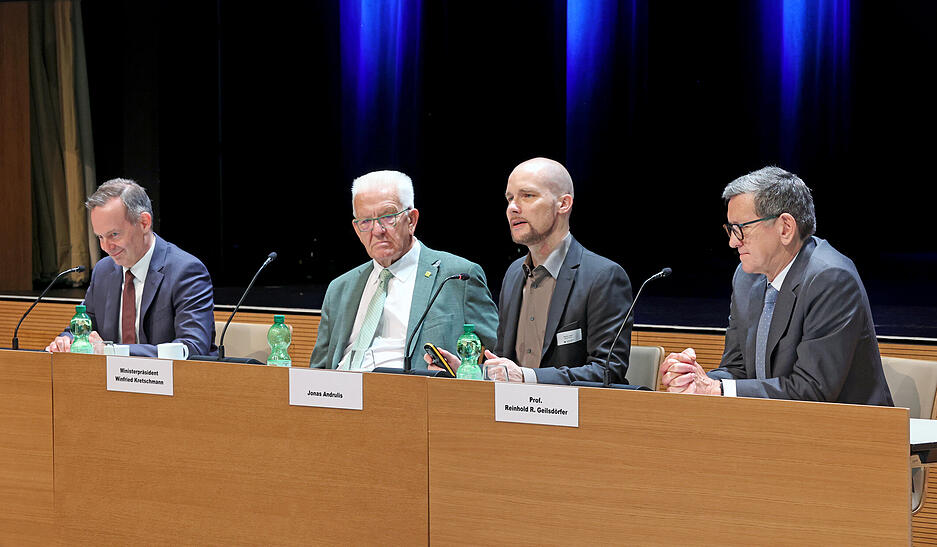 Kretschmann und Wissing besuchen KI-Innovationspark