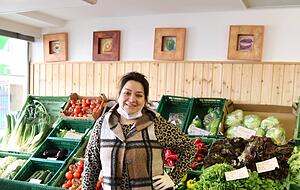 Zeynep Zoroglu vom „Markt am Tor“ in der Poststraße in Öhringen. Foto: Bettina Hachenberg