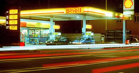 In Nordheim kam es zu einem Überfall auf eine Shell-Tankstelle. (Symbolbild)