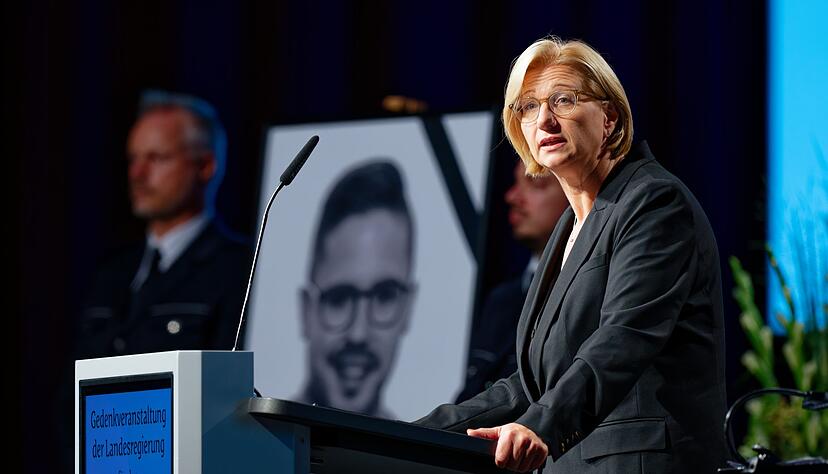 Ministerpräsidentin Anke Rehlinger. Zur Gedenkfeier waren laut Innenministerium rund 1.500 Menschen gekommen. Ministerpräsidentin Anke Rehlinger. Zur Gedenkfeier waren laut Innenministerium rund 1.500 Menschen gekommen.