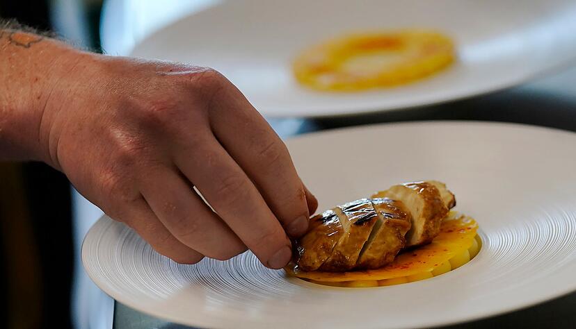 Nach Italien verbietet auch Ungarn Herstellung und Verkauf von Fleisch aus dem Labor. (Archivbild)