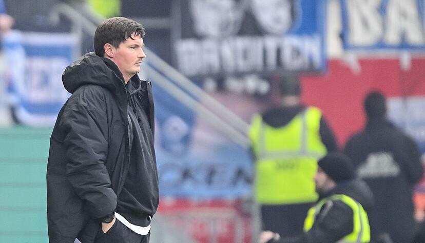 HSV-Trainer Polzin sah eine ordentiche erste Halbzeit seiner Mannschaft.