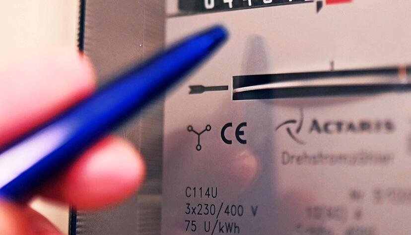 Die Stromrechnung kann je nach Versorger sehr unterschiedlich ausfallen. Zwar geht der bundesweite Trend derzeit in Richtung sinkender Preise. Doch einige Versorger wie etwa die Heilbronner Zeag heben ihre Preise an. Die Stromrechnung kann je nach Versorger sehr unterschiedlich ausfallen. Zwar geht der bundesweite Trend derzeit in Richtung sinkender Preise. Doch einige Versorger wie etwa die Heilbronner Zeag heben ihre Preise an.