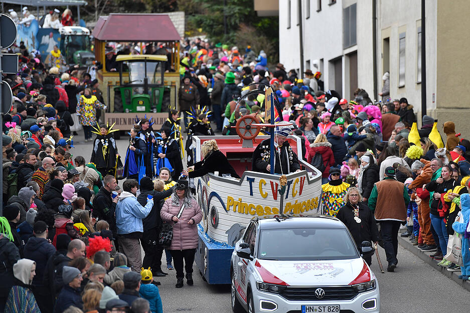 Tausende Zuschauer bei Faschingsumzug in Talheim - STIMME.de