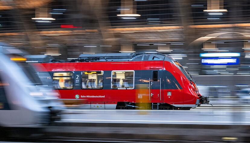 Eigentlich sollte der Ausstand sowohl im Personen- als auch im Güterverkehr bis heute Abend, 18.00 Uhr, andauern.