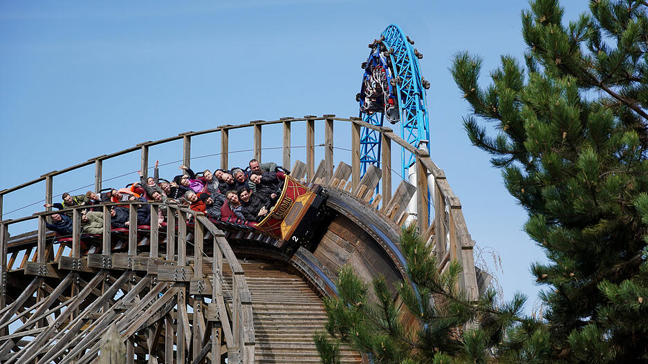 Der Europapark in Rust feiert anlässlich seines 50-jährigen Jubiläums 2025  „unter Sternen“ und verspricht zahlreiche Überraschungen und Highlights in dieser Saison.