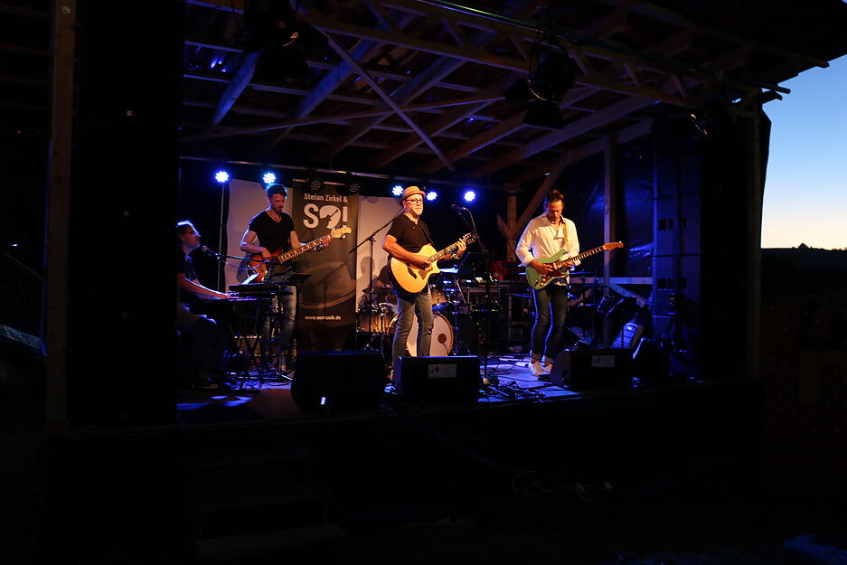 Gute Stimmung beim Eberbacher Gassenfest – so schön war der Samstag