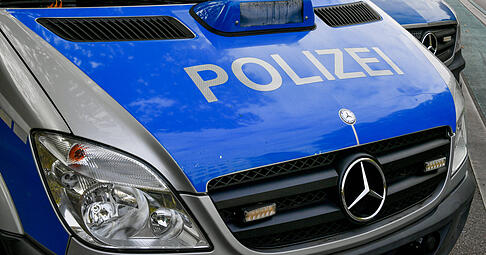 Ein Polizeiauto im Einsatz.