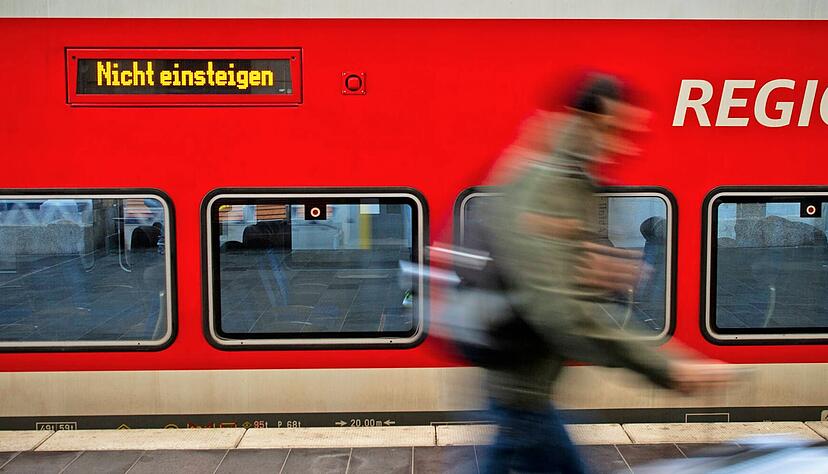 Der Bund m&ouml;chte den Regionalverkehr mit Bussen und Bahnen attraktiver und zuverl&auml;ssiger machen.
Foto: dpa