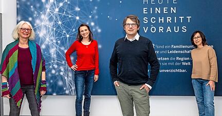 Die Redakteure Susanne Schwarzbürger, Elfi Hofmann, Jörg Kühl und Ulrike Plapp-Schirmer (von links) schreiben für die Kraichgau Stimme.
Foto: Mario Berger