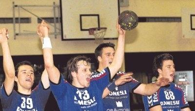 Die Weinsberger Handballer Patrick Mittmann, Bernd Bordon, Lars Vollert und Tobias Bort (von links) hatten auch im ersten Spiel des neuen Jahres Grund zum Jubeln. Gegen Lauterstein war es allerdings ein Sieg mit der Brechstange. Foto: Alexander Bertok