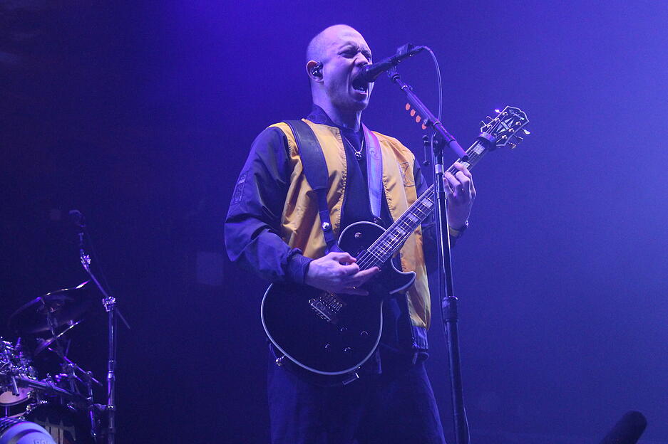 Die britische Band Bullet for my Valentine ist am Dienstagabend gemeinsam mit der US-Metalband Trivium zu Gast in der Hanns-Martin-Schleyer-Halle Stuttgart.