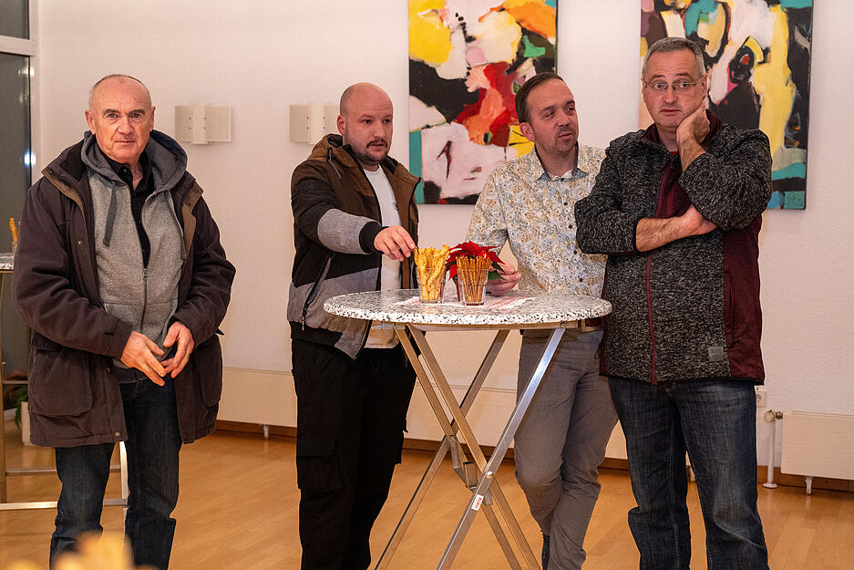 Massenbachhausen hat einen neuen Bürgermeister: Das Rennen macht der 30-jährige Steffen Braun. Er konnte sich klar gegen seine Mitbewerberin Jessica Krimmel durchsetzen. Massenbachhausen hat einen neuen Bürgermeister: Das Rennen macht der 30-jährige Steffen Braun. Er konnte sich klar gegen seine Mitbewerberin Jessica Krimmel durchsetzen.